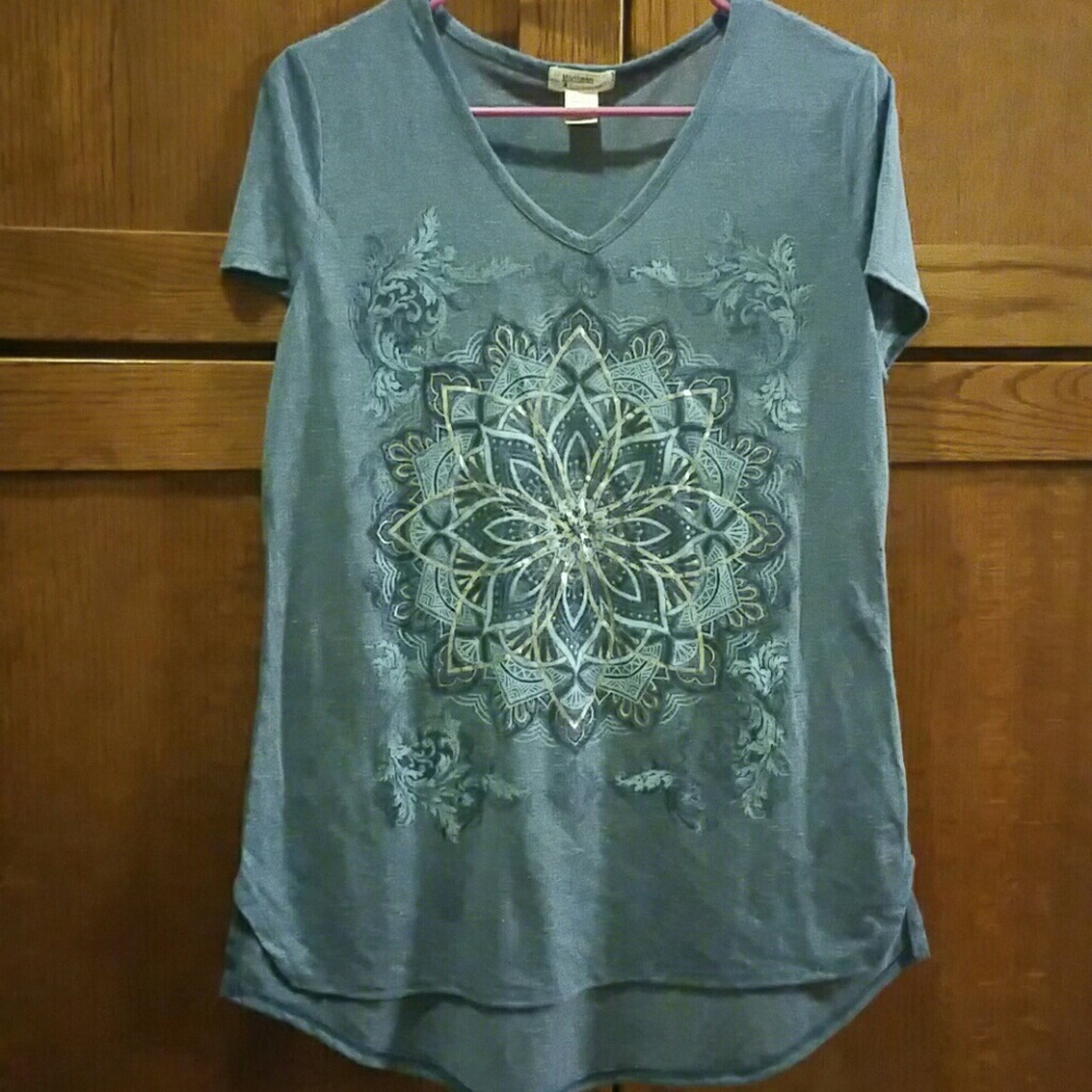 Super cute top!